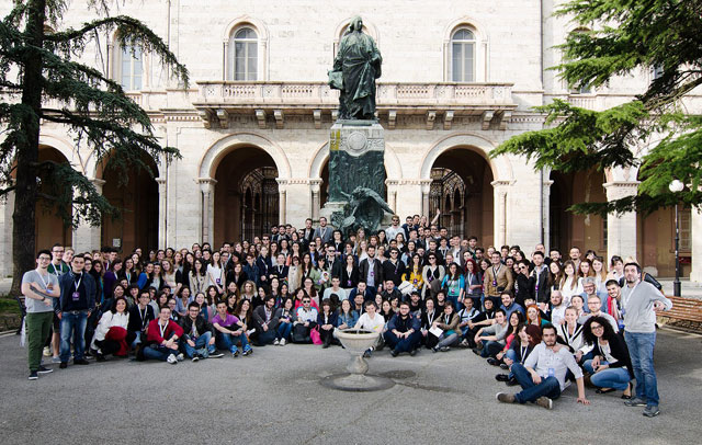 international-journalism-festival-volunteers